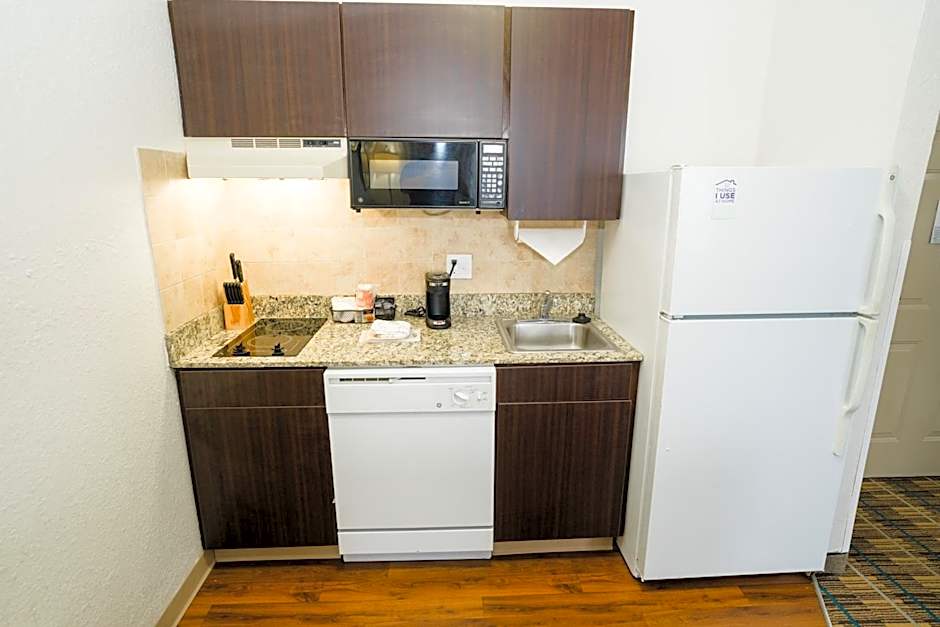MainStay Suites Knoxville Airport