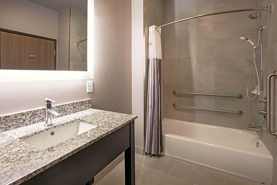 La Quinta Inn & Suites by Wyndham Amarillo Airport