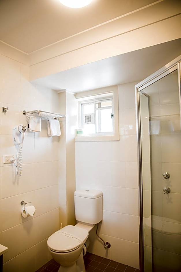 Lilac City Motor Inn