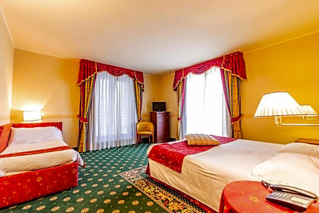 Superior Triple Room with Mountain view