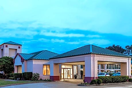 Super 8 by Wyndham Jasper TX