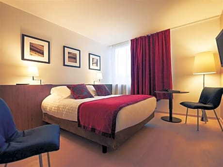 Superior Suite with 1 double bed and sofa