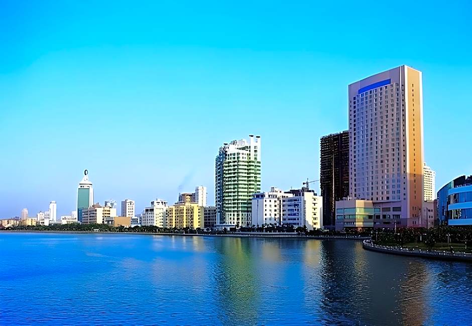 Xiamen Lakeside Hotel