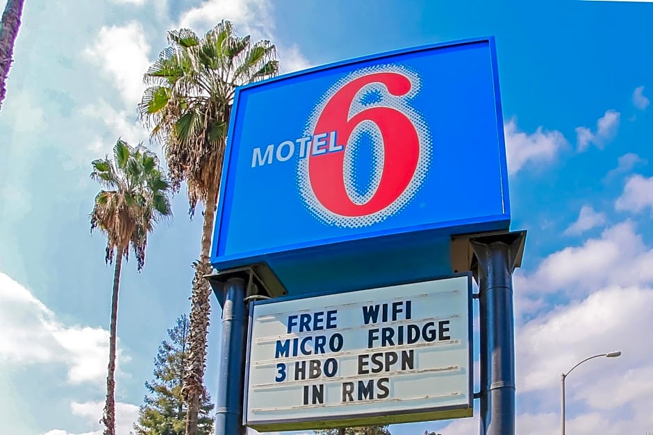 Motel 6-Visalia, CA