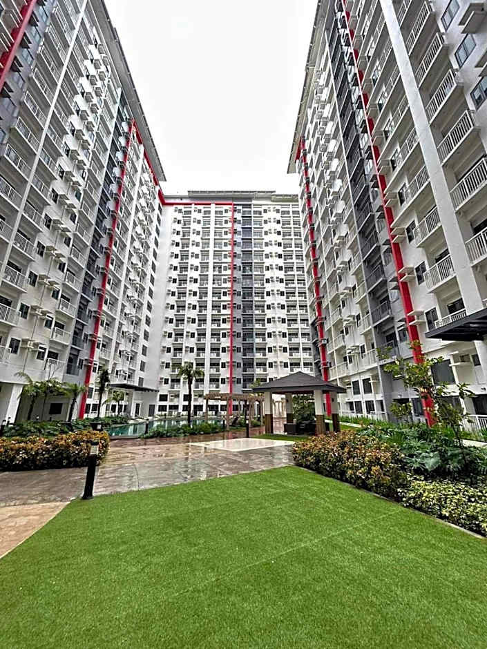 2BR SMDC Bloom Residences Near NAIA Wi-fi +Netflix