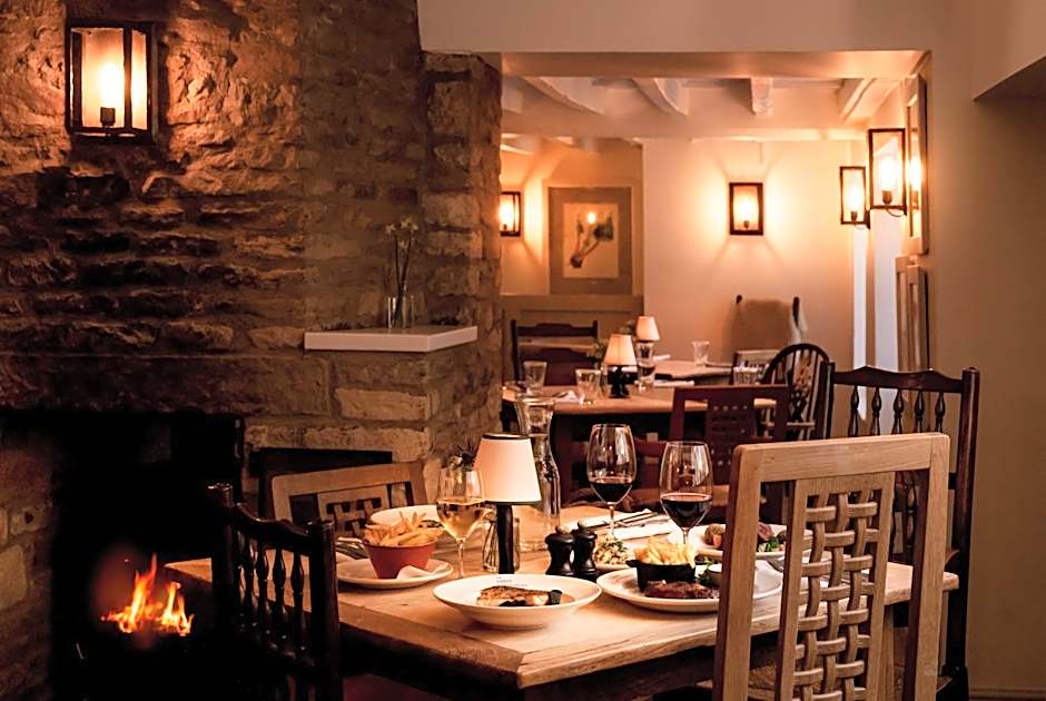 The Three Horseshoes