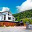 Huaman hot spring villa