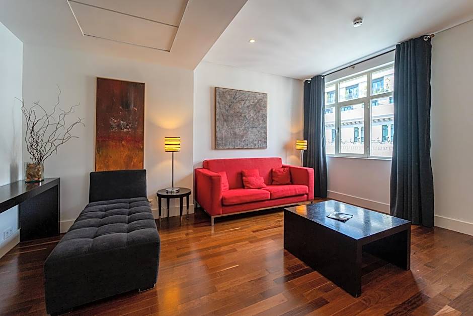 Quatro Puerta Del Sol