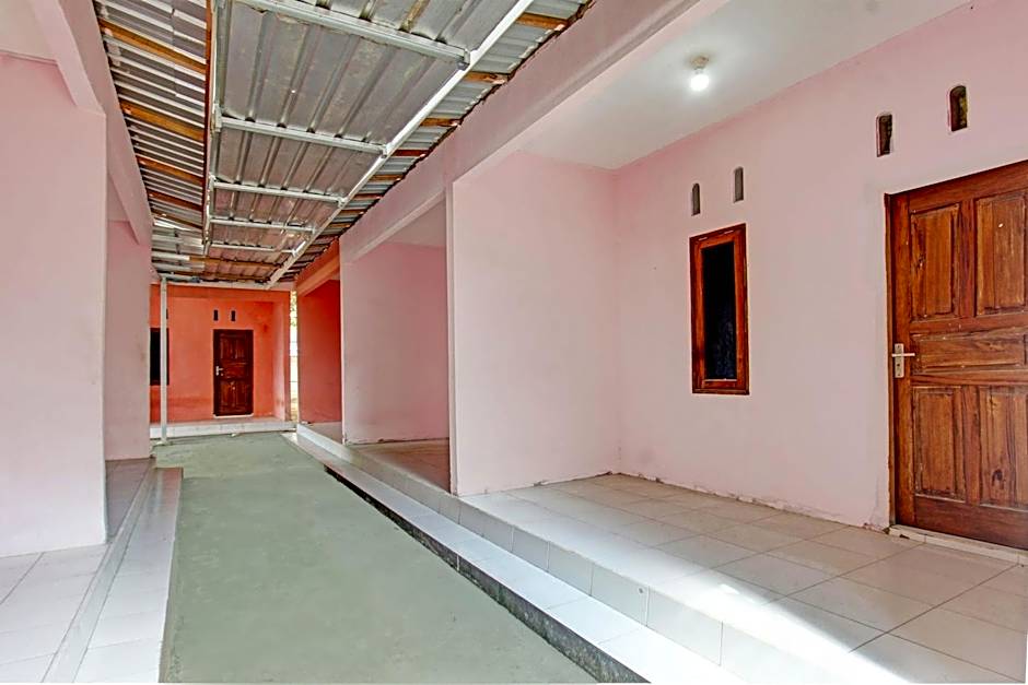 OYO Life 93058 Kos Subur