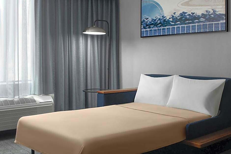 Courtyard by Marriott Los Angeles Burbank Airport