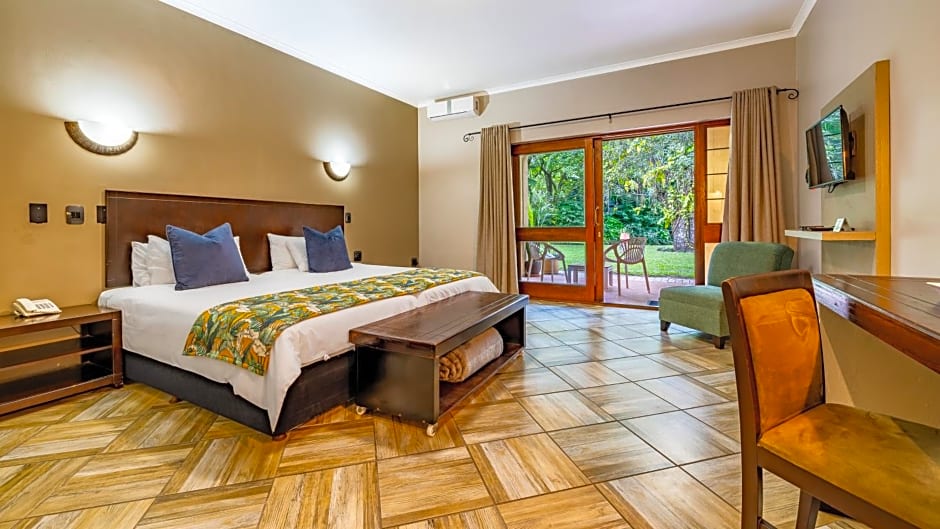 Hotel Numbi and Garden Suites