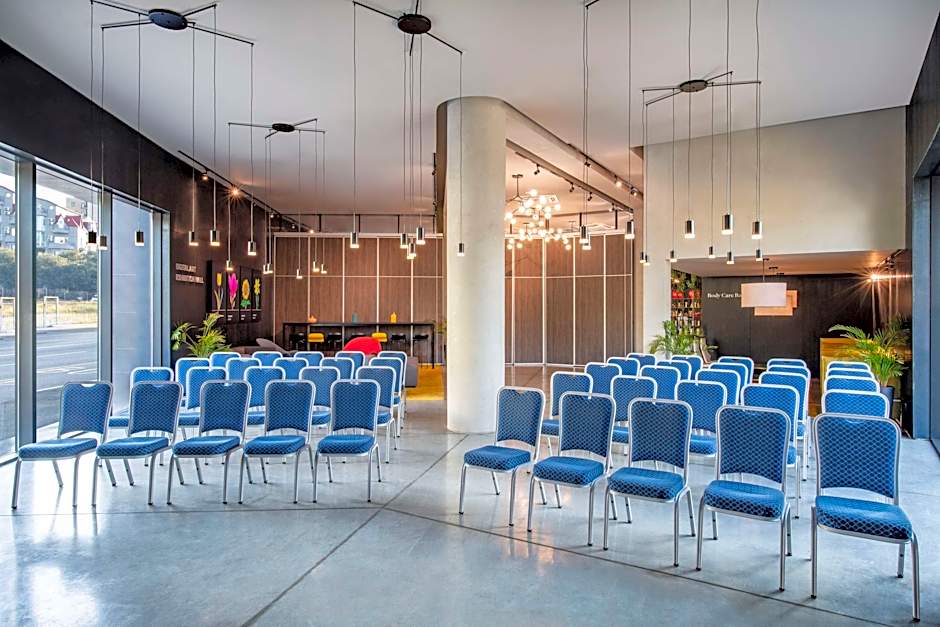 Golden Tulip Design Tbilisi