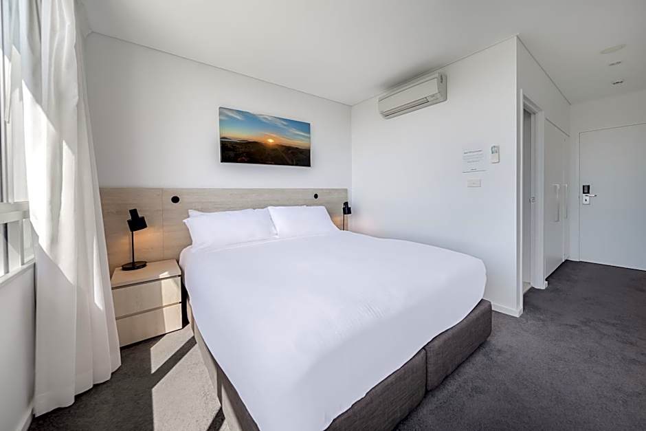 Oaks Nelson Bay Lure Suites