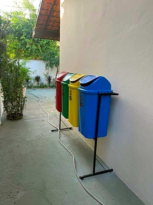 Casa com piscina em Piratininga