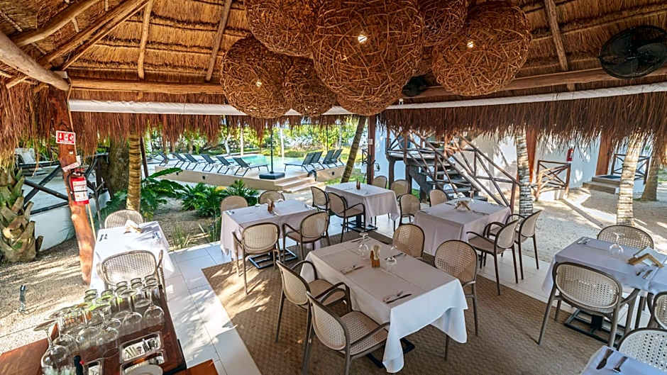 Azulea Bacalar Hotel & Spa - Lagoon Front