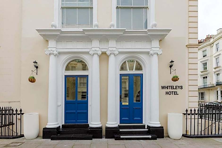 Palace Court Hotel