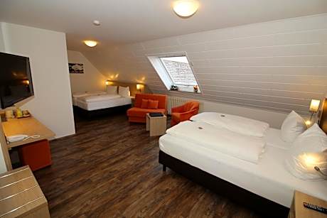 5-Bed Room