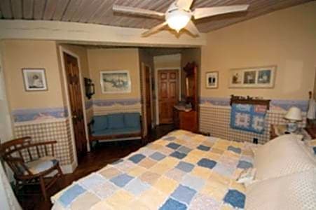 Stouffermill Bed & Breakfast