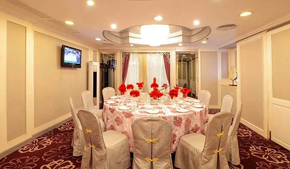 Metropole Hotel