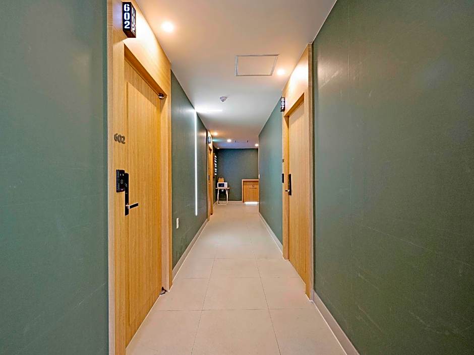 Changwon Palyongdong Hotel Leo