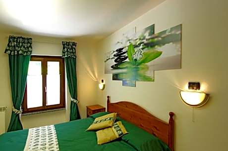 Double Room with Shared Bathroom