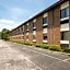 Raceway Inn Darlington By OYO