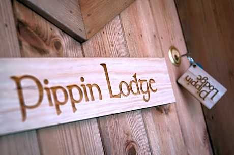 Large Cabin Deluxe (5 Bed Double)