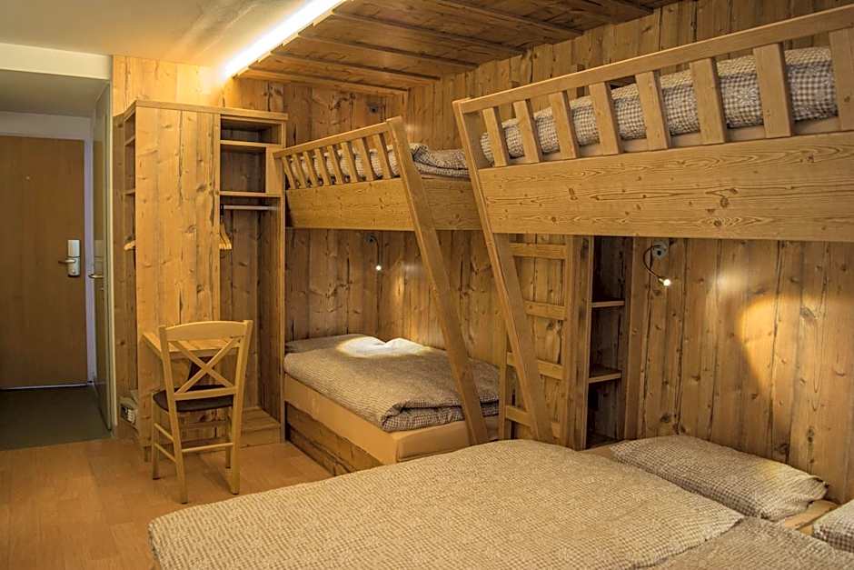 Alpine Classic Hotel