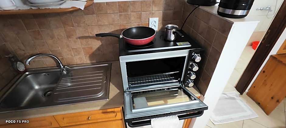 Studios by Climbing House