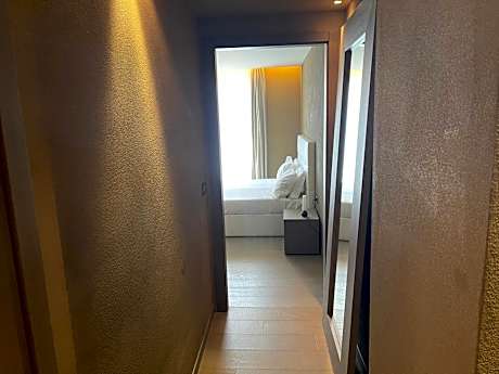 Double or Twin Room with Lake View