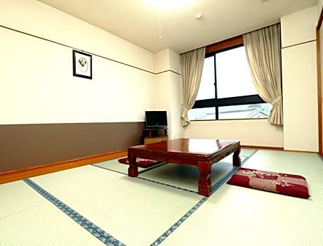 Japanese-Style Quadruple Room