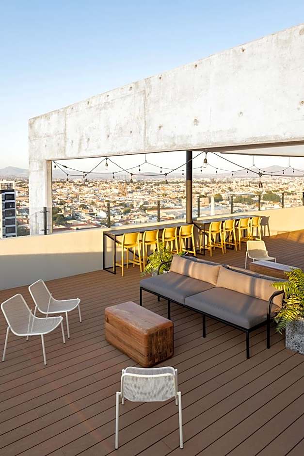 Paradise Flat Witgdl