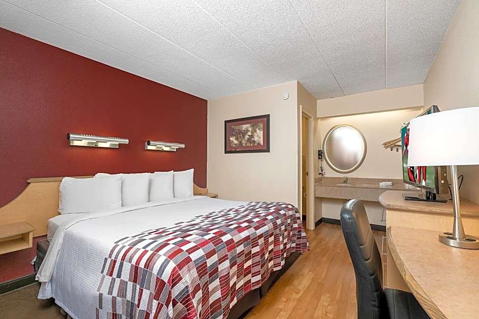 Red Roof Inn Detroit - Roseville/ St Clair Shores