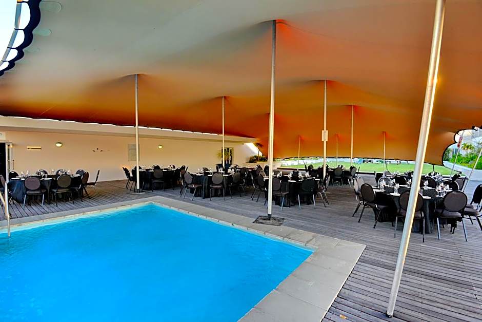 Lagoon Beach Hotel & Spa