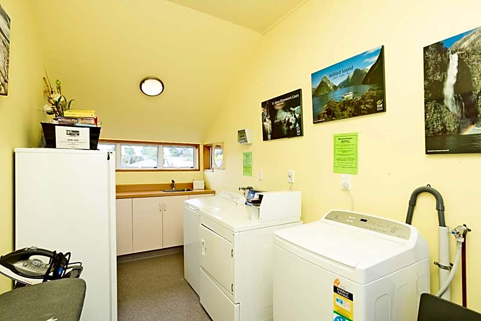 Balmoral Lodge Motel