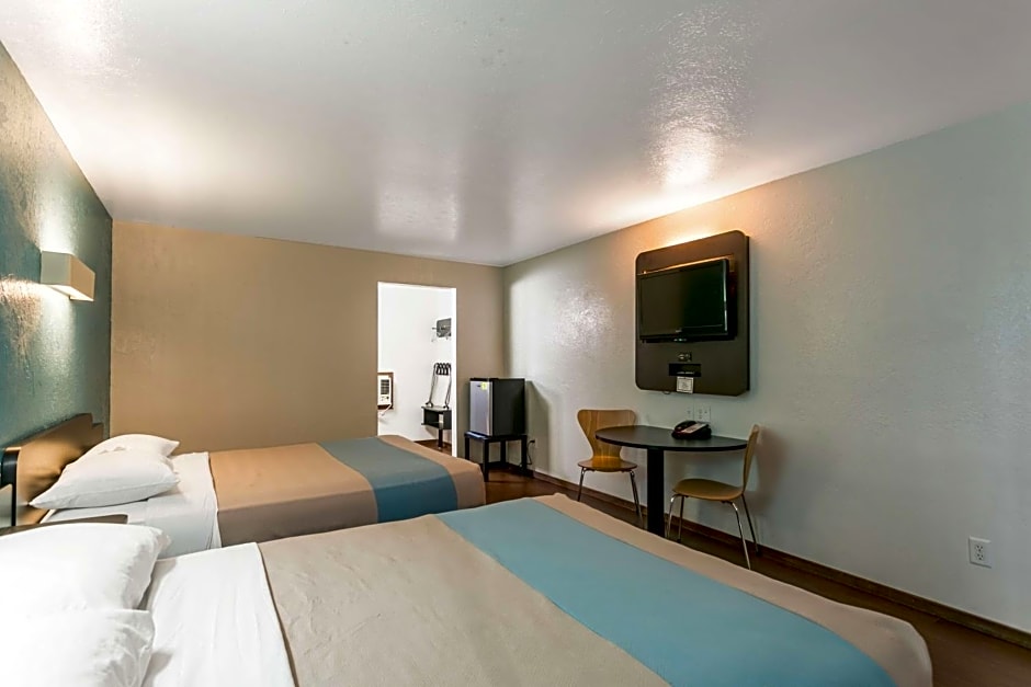 Motel 6-Missoula, MT - University