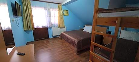 Superior Apartment with Mountain View