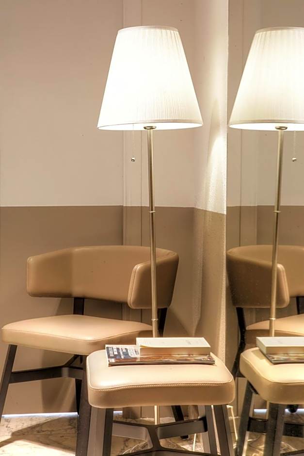 Contact Hotel Alize Montmartre