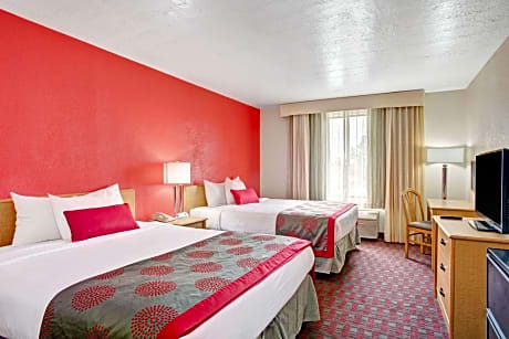 1 King Bed Suite Non-Smoking