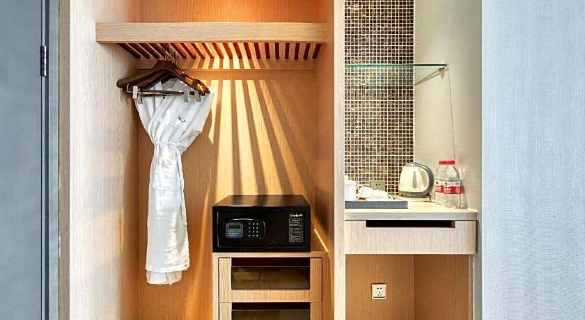 Yiwu International Mansion Hotel