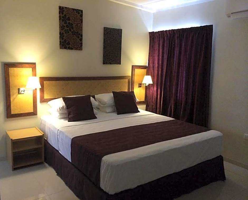 Victoria Palms Hotel