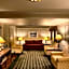 Royal Scot Hotel & Suites, Trademark Collection by Wyndham