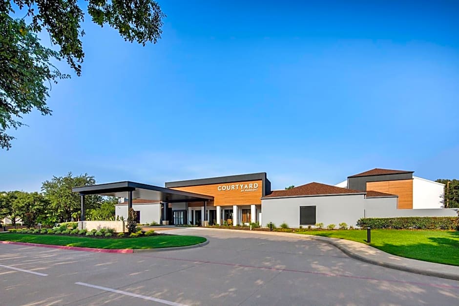 Courtyard by Marriott Dallas Addison/Midway