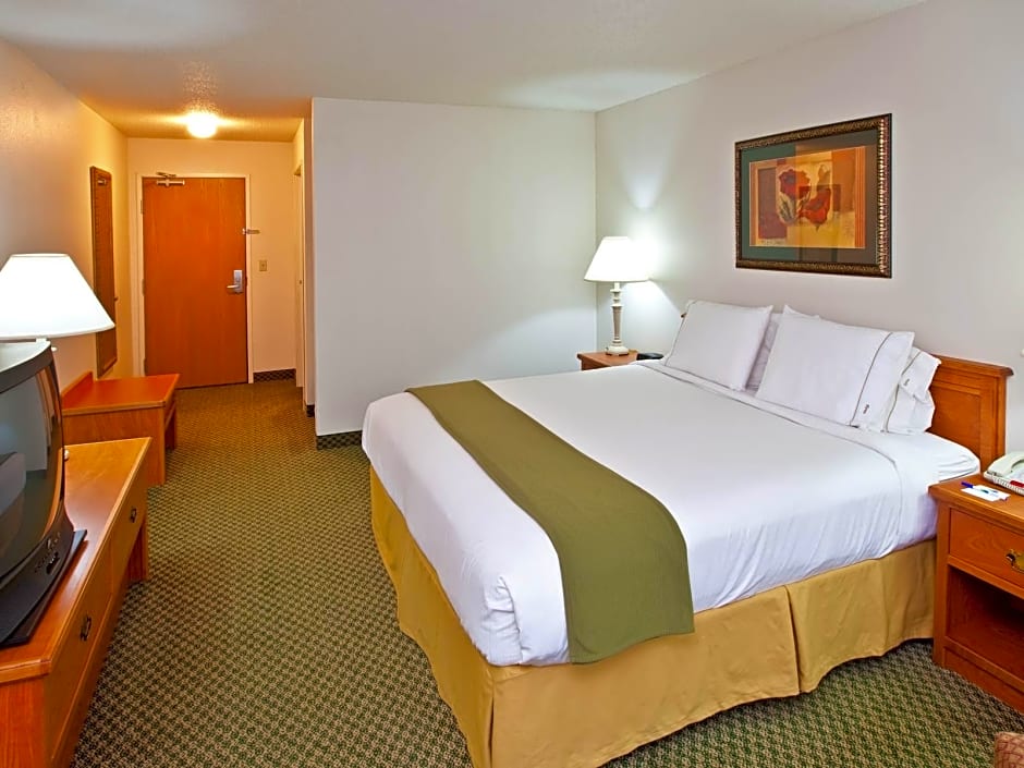 Holiday Inn Express & Suites Logan