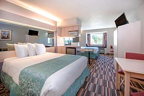 Studio Suite with Two Queen Beds - Non-Smoking