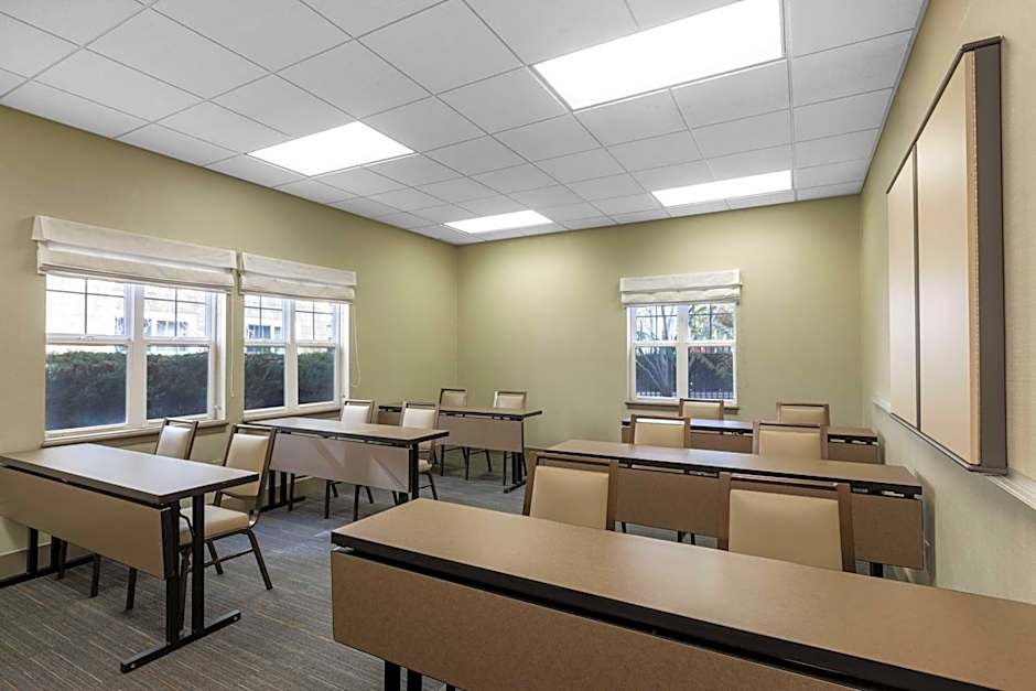 Homewood Suites by Hilton Newark Fremont