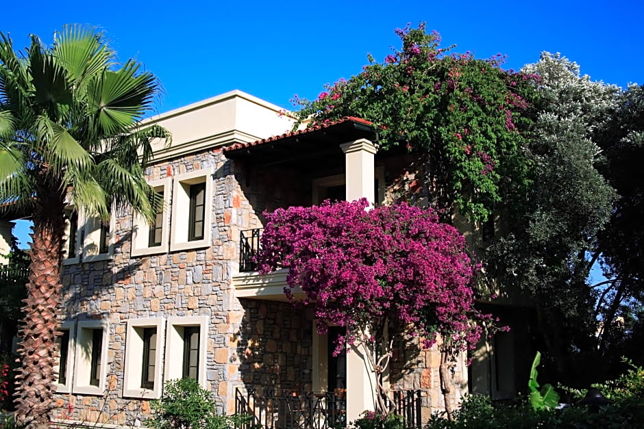 Zeytinada Hotel
