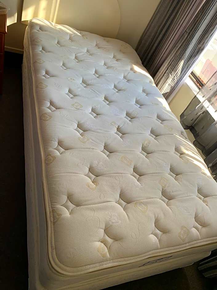 ASURE 755 Regal Court Motel