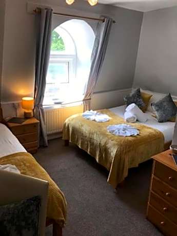 Double or Twin Room with Private Bathroom