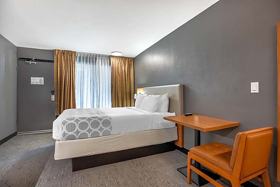 Suburban Studios Branson On The Strip